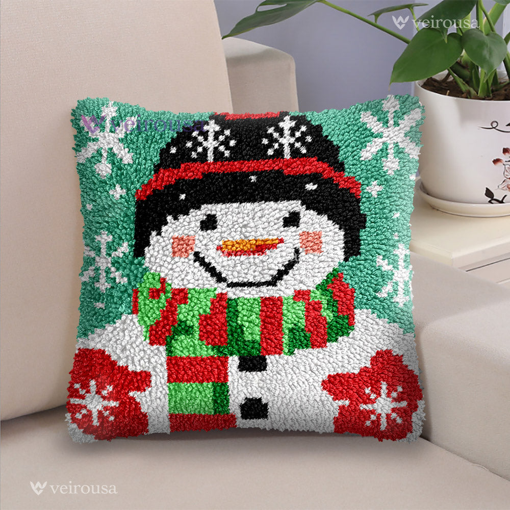 Veirousa Happy Snowman Latch Hook Pillow Kit